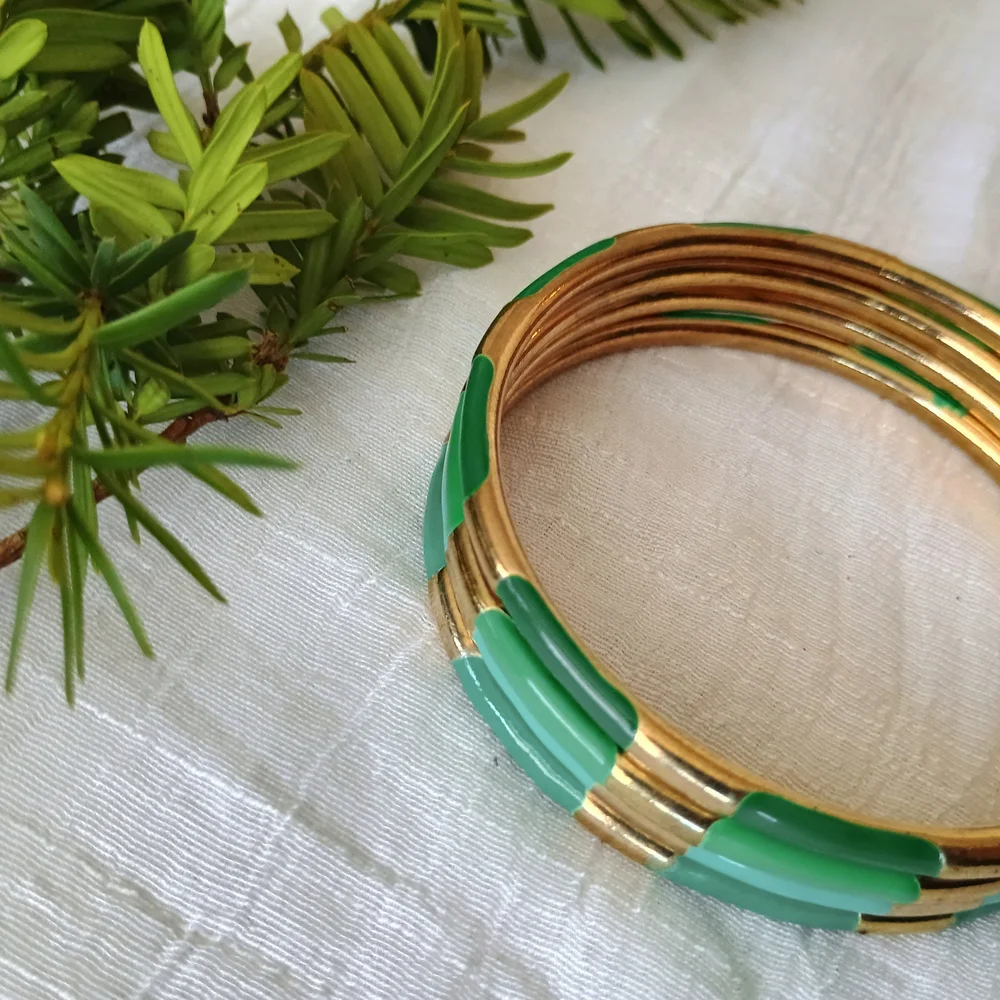 🍀 ECLECTIC CHIC 🍀 Bundle: VTG, brass enameled bangle bracelets, preppy core
